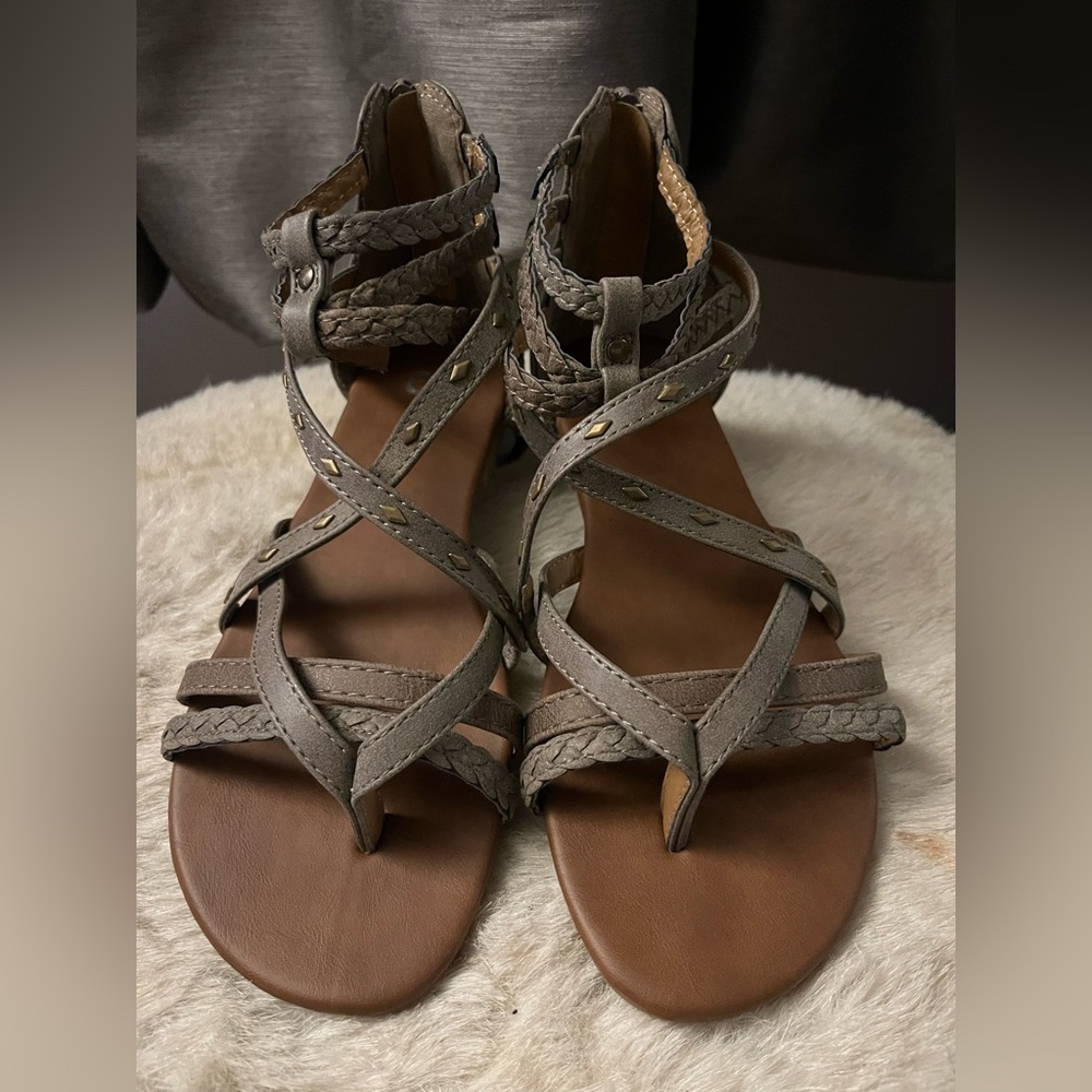 So sandals